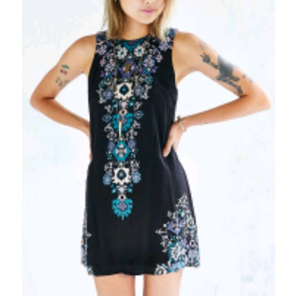 Ecote Dresses & Skirts - Ecote Guinevere open back dress